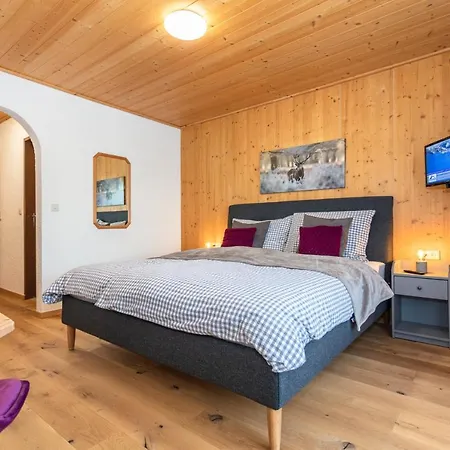 Hanslhof بيت ضيافة كابرون