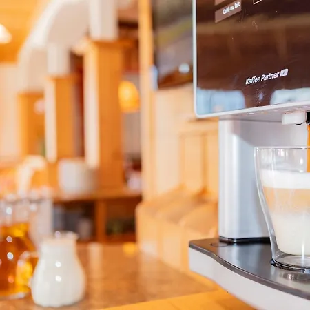 ゲストハウス Hanslhof 3*