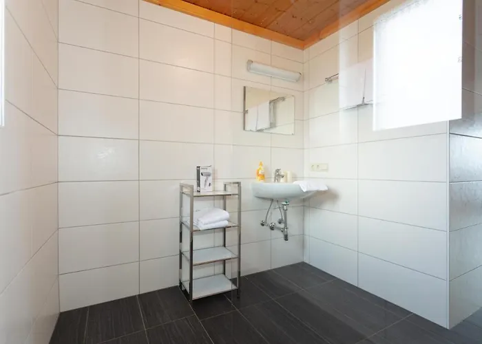 Hanslhof كابرون